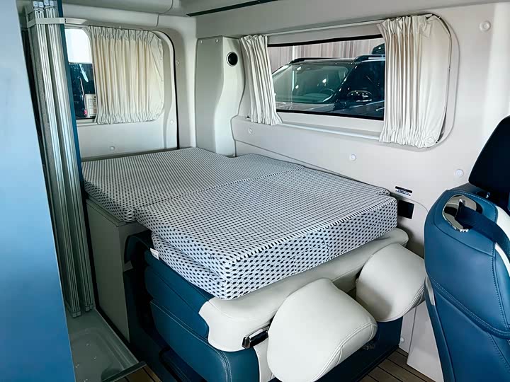 Фото 24 - Ford Transit