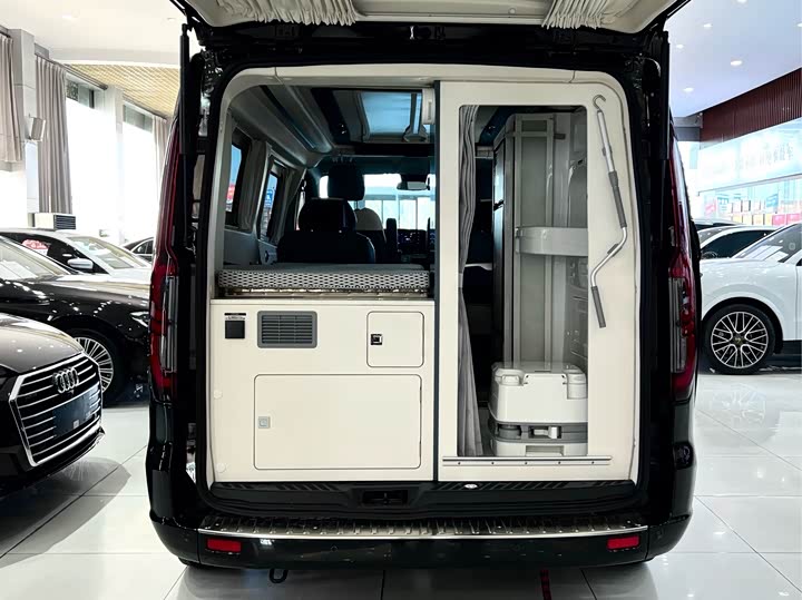 Фото 28 - Ford Transit