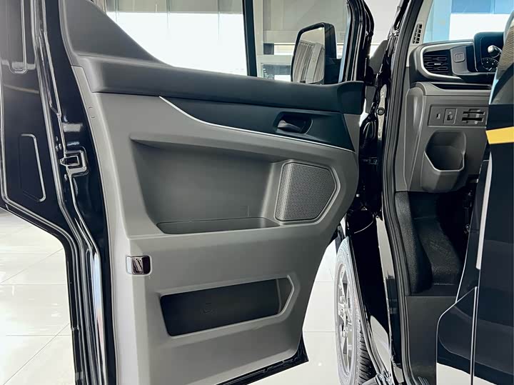 Фото 30 - Ford Transit