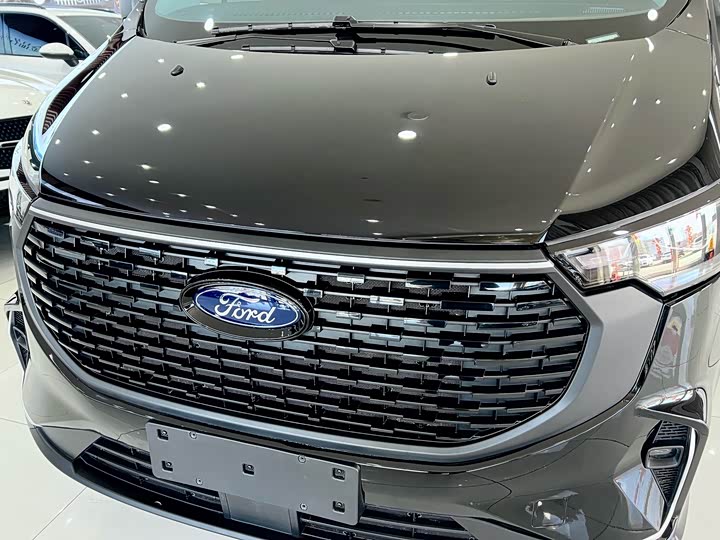 Фото 4 - Ford Transit