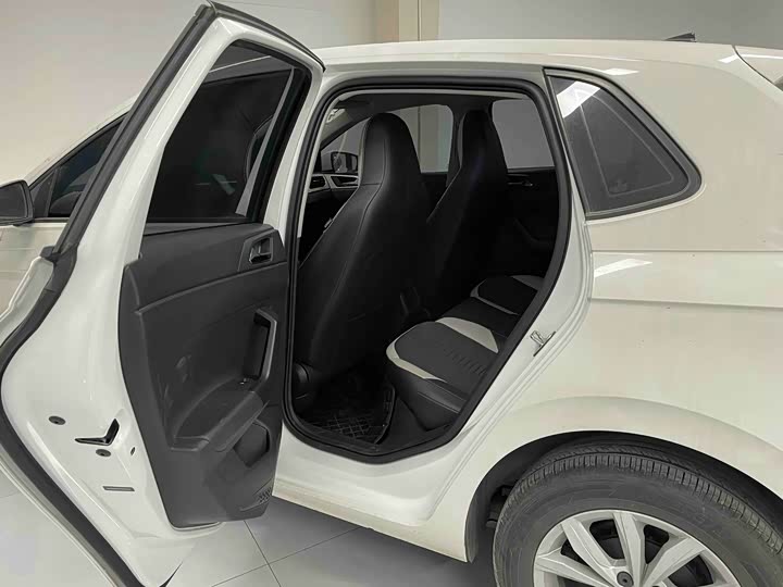 Фото 11 - Volkswagen Polo