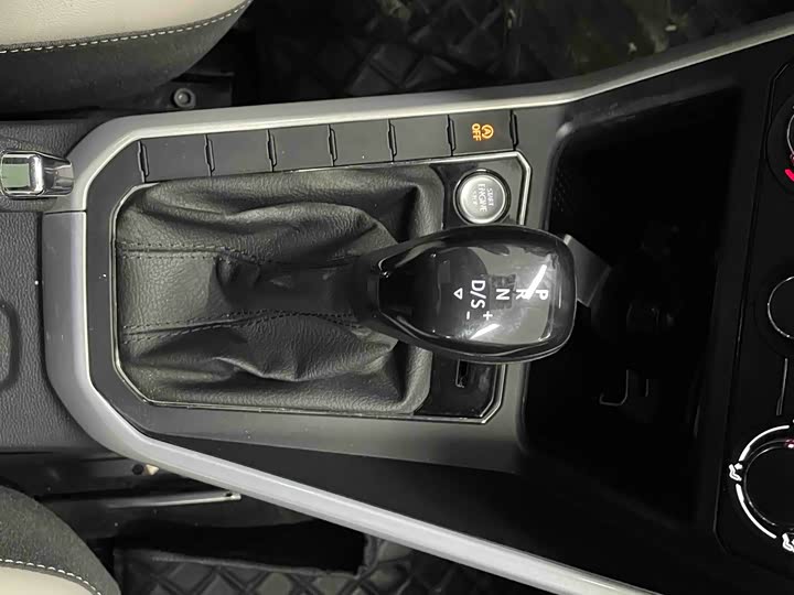 Фото 18 - Volkswagen Polo