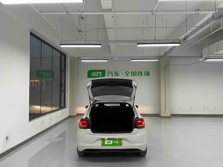 Фото 8 - Volkswagen Polo