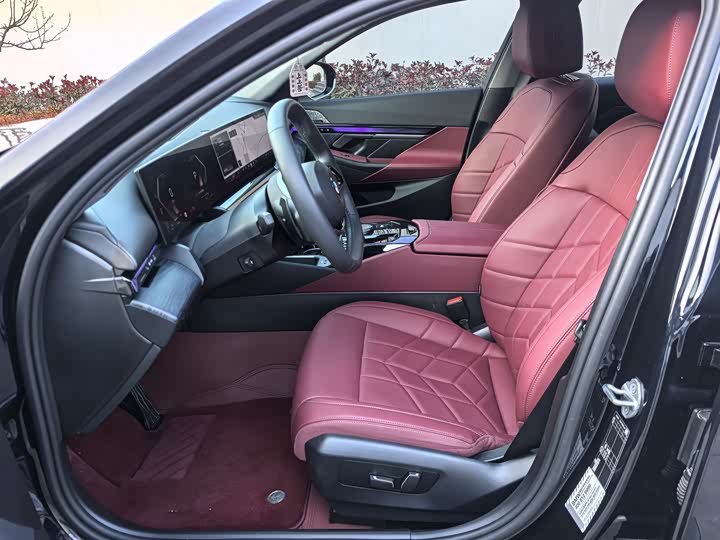 Фото 10 - BMW 5 Series