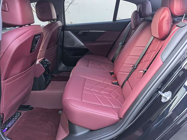 Фото 12 - BMW 5 Series