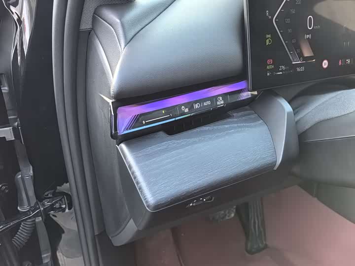 Фото 14 - BMW 5 Series