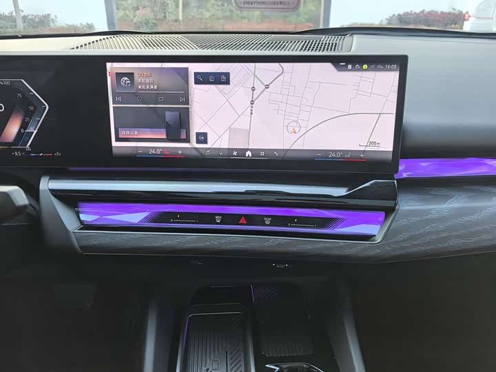 Фото 17 - BMW 5 Series