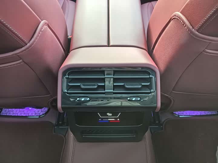 Фото 20 - BMW 5 Series