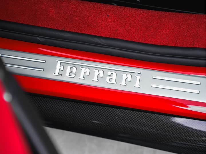 Фото 16 - Ferrari 296