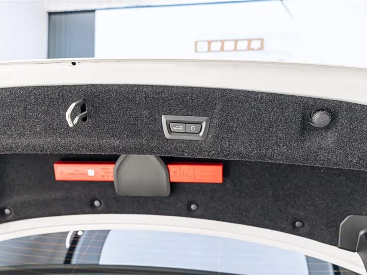 Фото 10 - BMW 3 Series