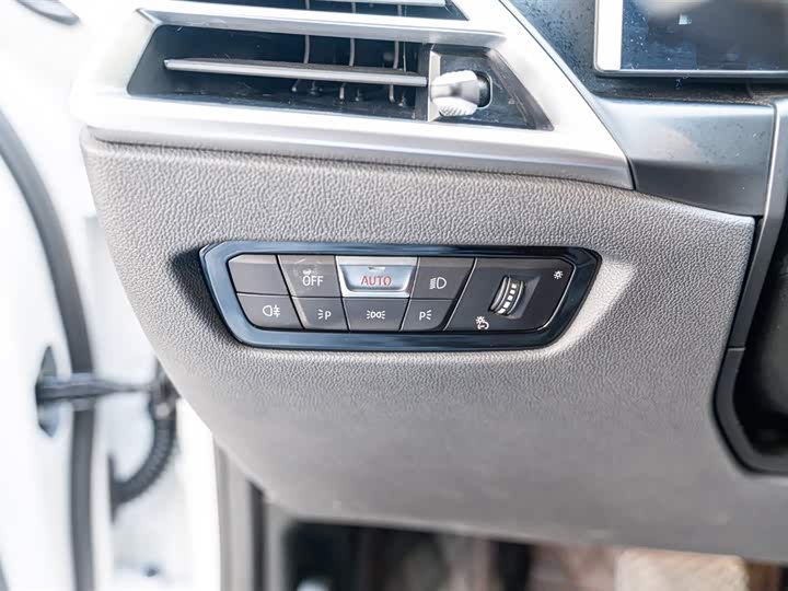 Фото 19 - BMW 3 Series