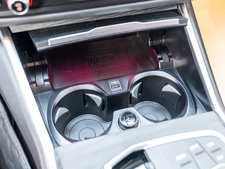 Фото 21 - BMW 3 Series