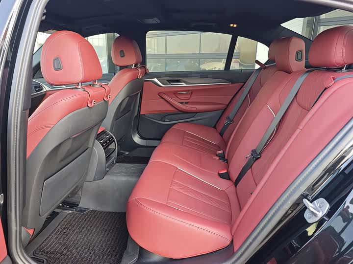 Фото 11 - BMW 5 Series