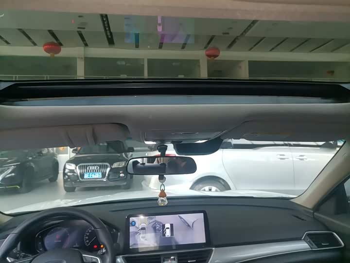 Фото 18 - Honda Accord