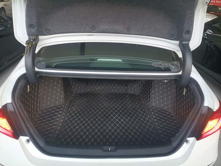 Фото 19 - Honda Accord