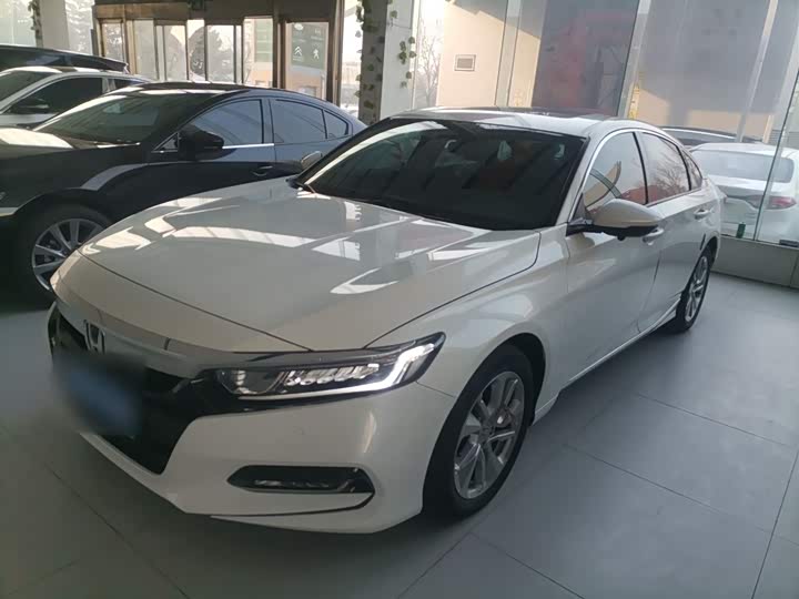 Фото 2 - Honda Accord