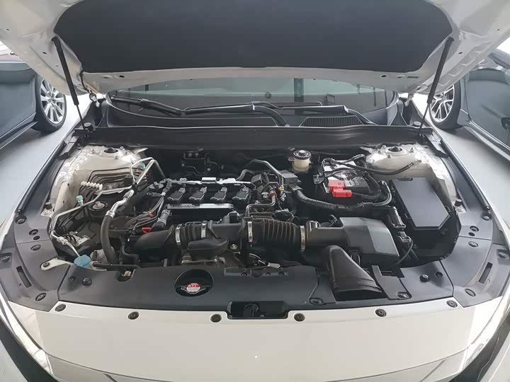 Фото 20 - Honda Accord