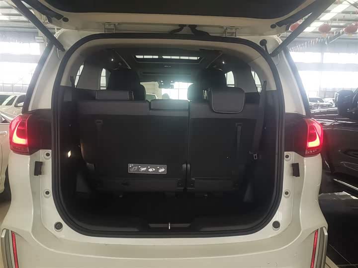 Фото 19 - GAC Trumpchi M8