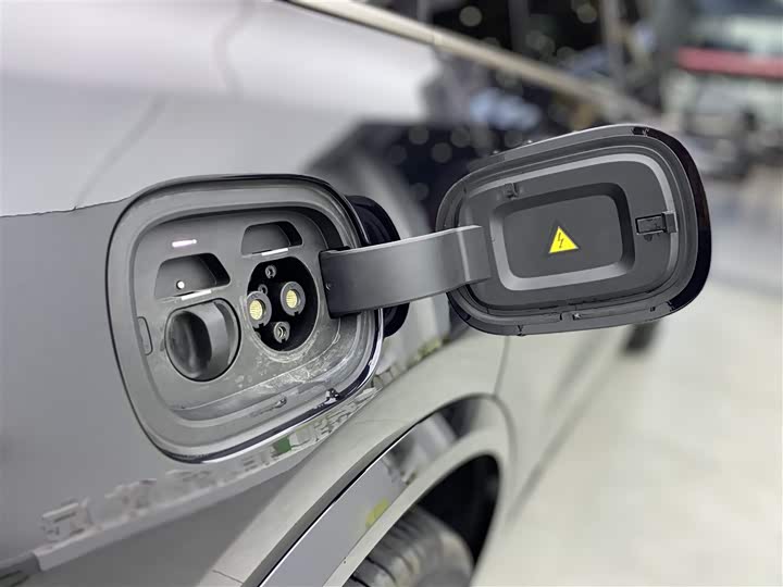 Фото 30 - LiXiang L9