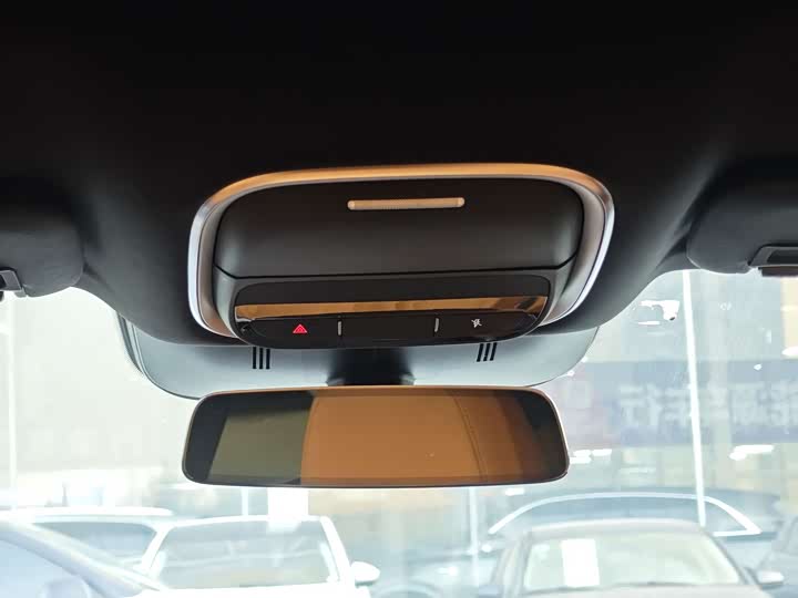 Фото 16 - XPeng G9