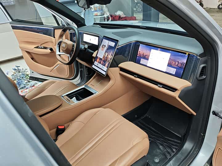 Фото 10 - Geely Galaxy L7