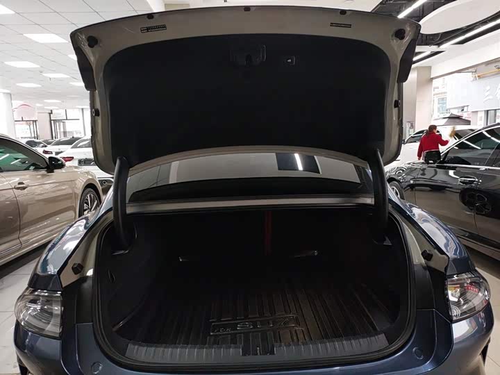 Фото 19 - Xiaomi SU7