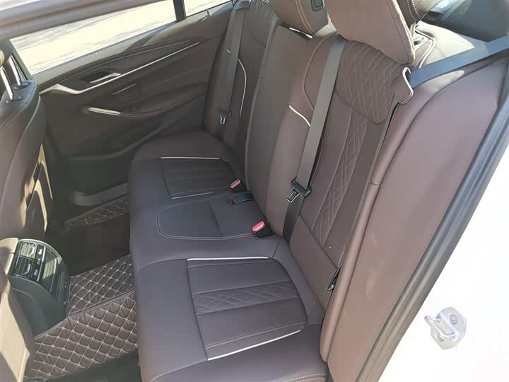 Фото 15 - BMW 5 Series