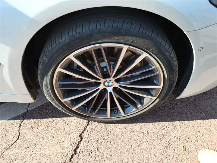 Фото 31 - BMW 5 Series