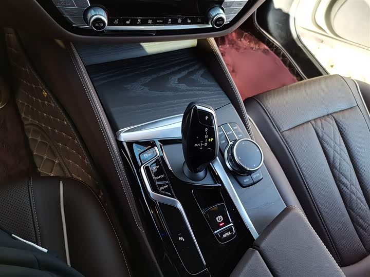 Фото 7 - BMW 5 Series