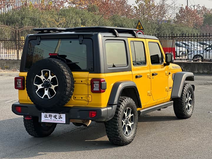 Фото 5 - Jeep Wrangler