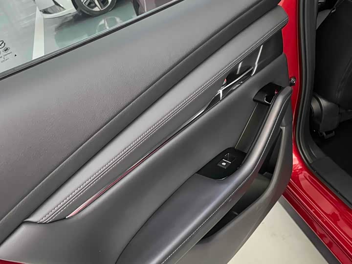 Фото 17 - Mazda 3 (Axela)