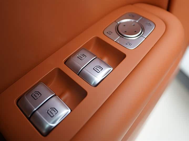 Фото 10 - LiXiang L7