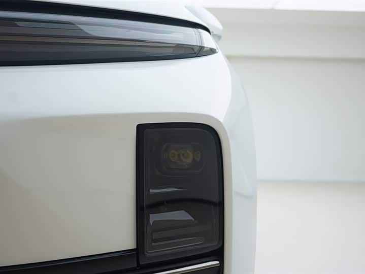 Фото 13 - LiXiang L7