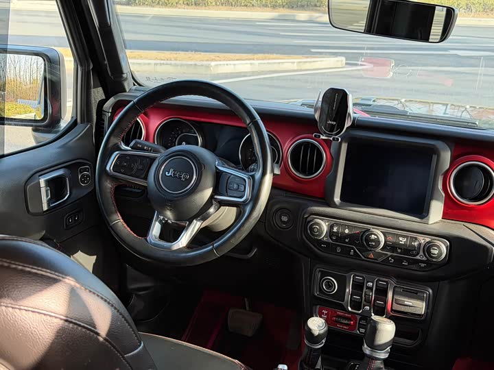 Фото 7 - Jeep Wrangler