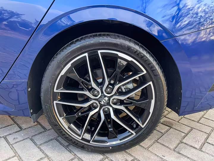 Фото 13 - Kia K5