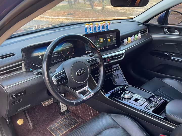 Фото 18 - Kia K5