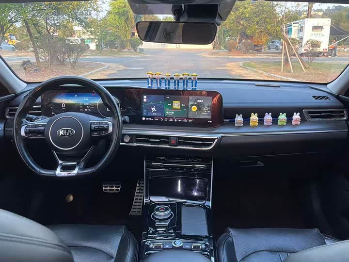 Фото 21 - Kia K5