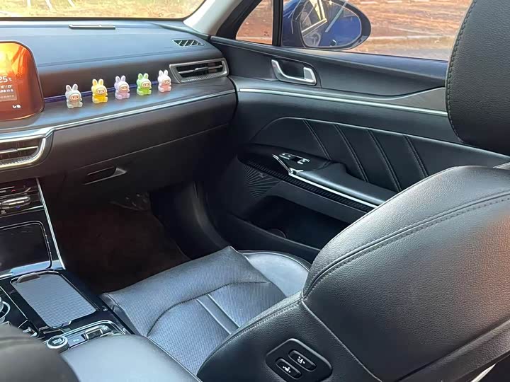 Фото 24 - Kia K5