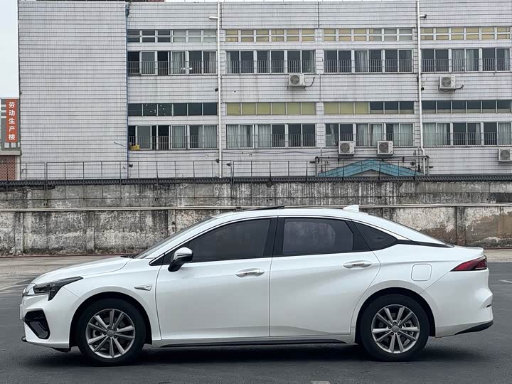 Фото 7 - GAC Aion S