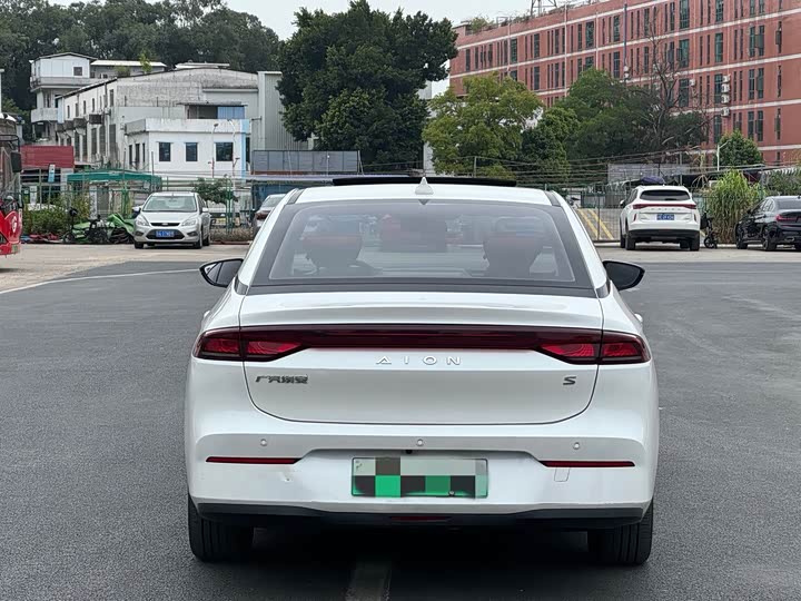 Фото 8 - GAC Aion S