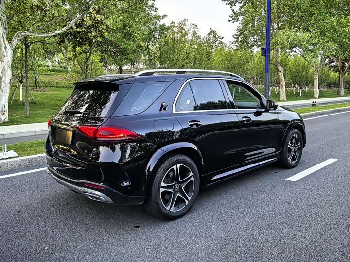 Фото 10 - Mercedes-Benz GLE-Class