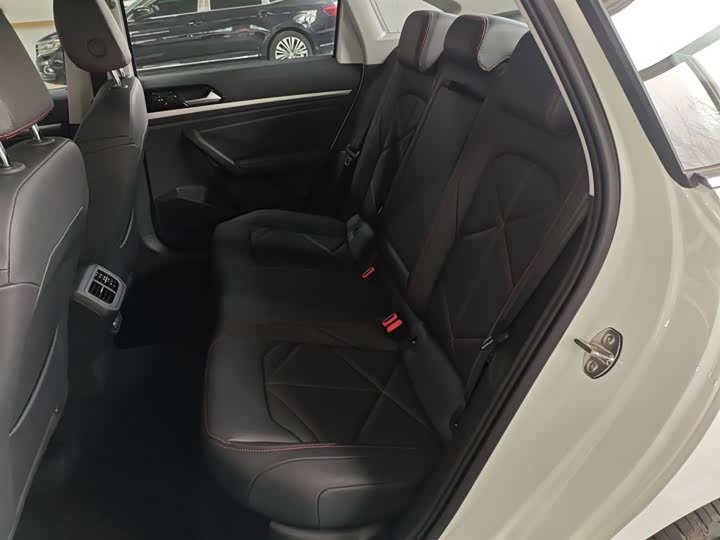 Фото 17 - Volkswagen Lavida