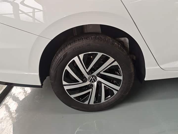 Фото 26 - Volkswagen Lavida