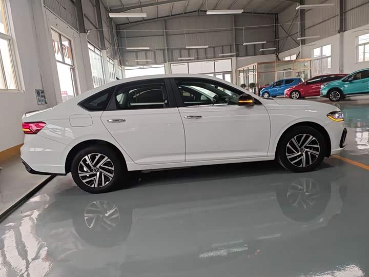 Фото 5 - Volkswagen Lavida