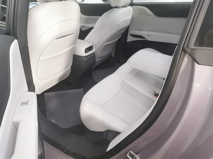 Фото 17 - XPeng G6