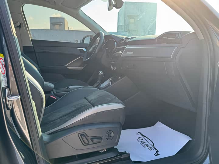 Фото 10 - Audi Q3