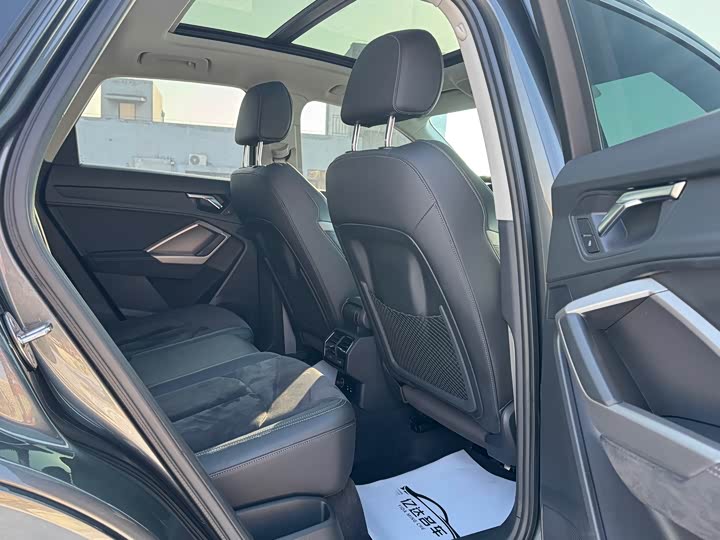 Фото 11 - Audi Q3