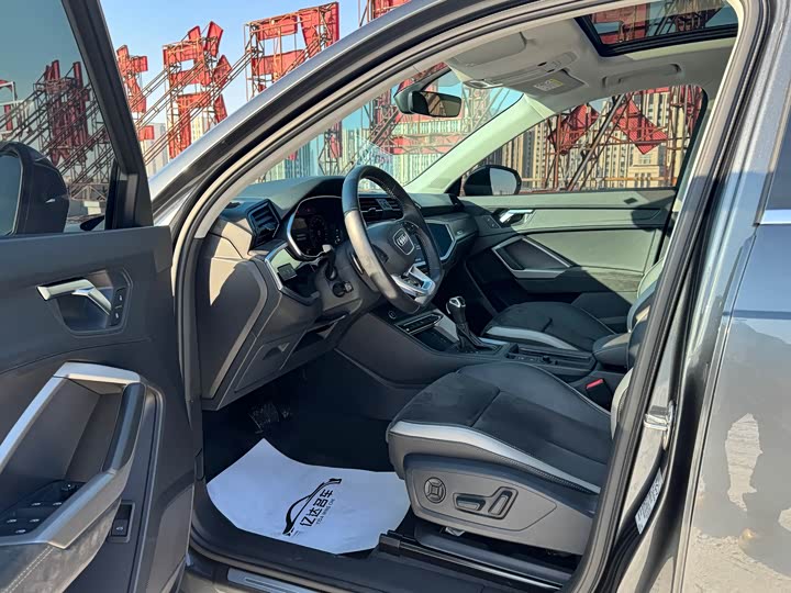 Фото 15 - Audi Q3