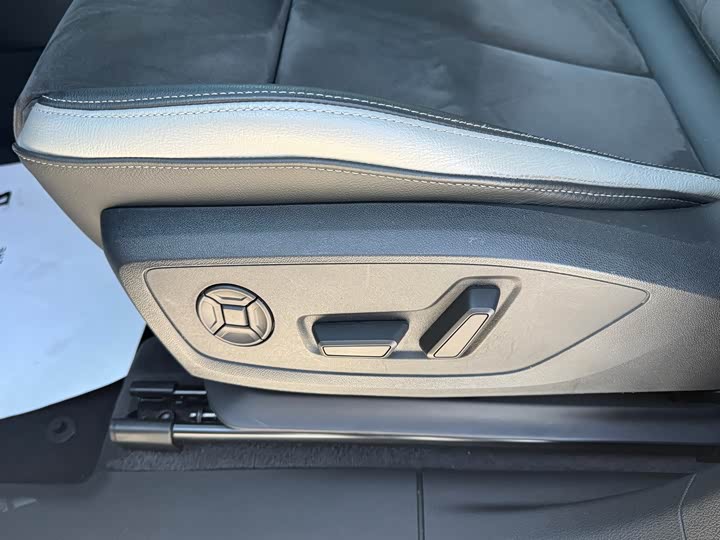 Фото 16 - Audi Q3