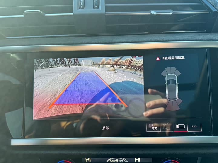 Фото 17 - Audi Q3